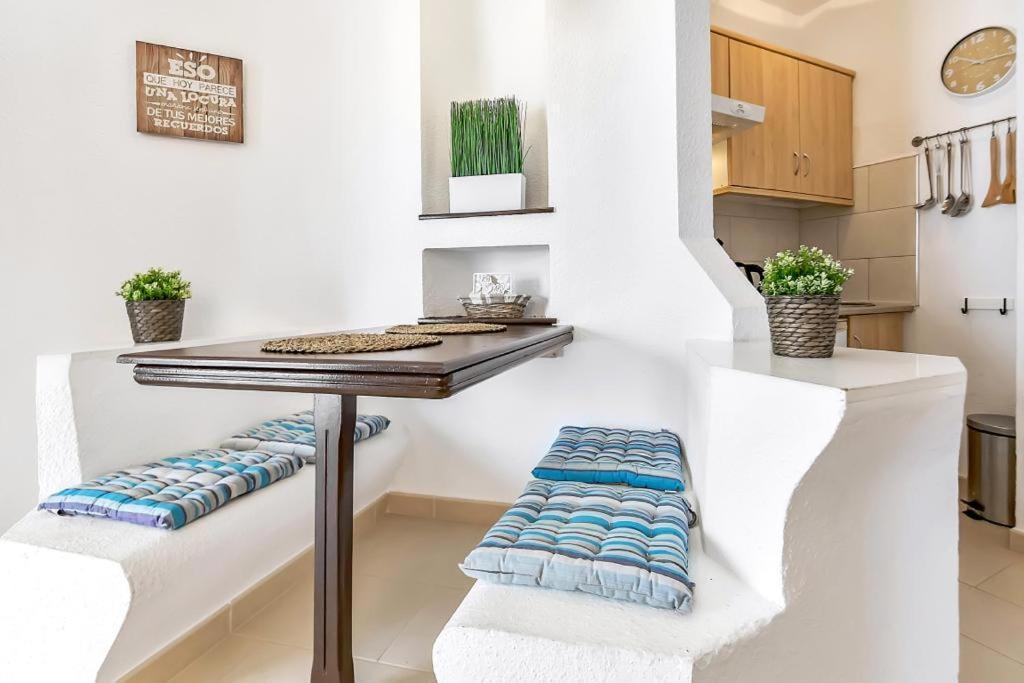 Sol Apartment With Amazing Seaview 아데제 외부 사진