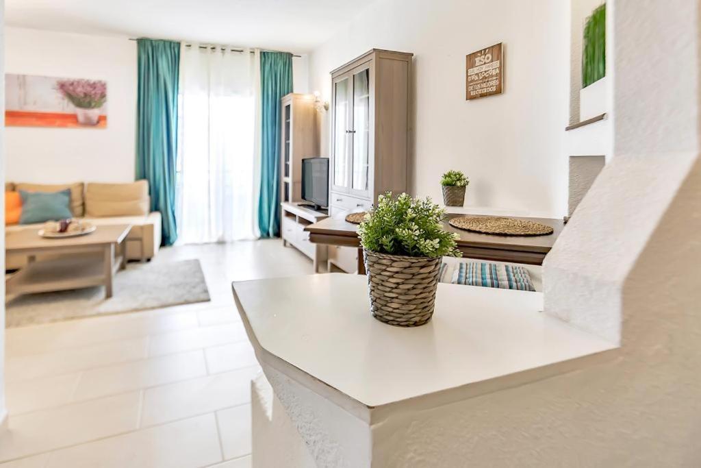 Sol Apartment With Amazing Seaview 아데제 외부 사진