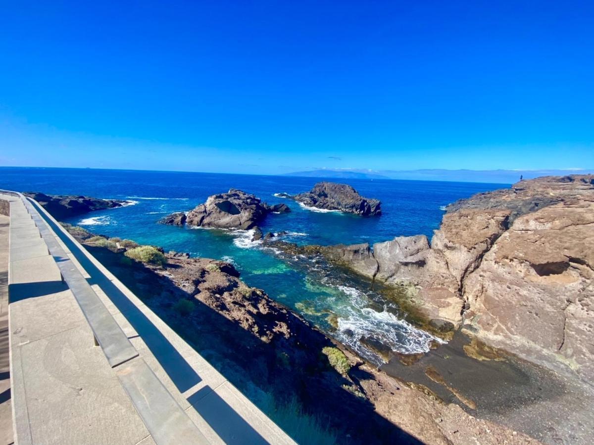 Sol Apartment With Amazing Seaview 아데제 외부 사진