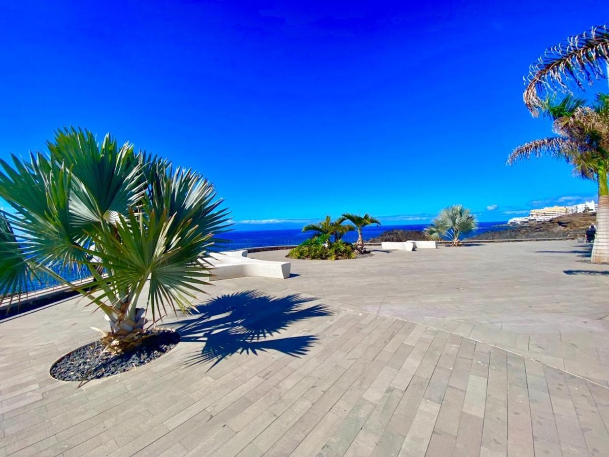 Sol Apartment With Amazing Seaview 아데제 외부 사진