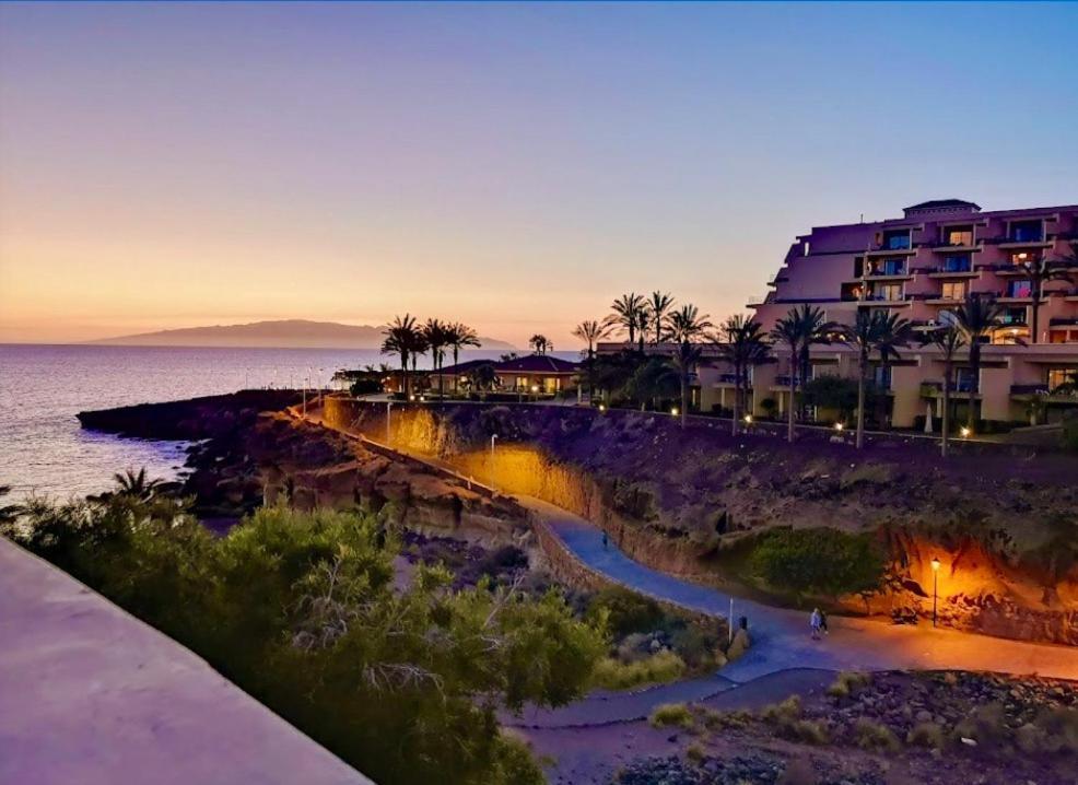Sol Apartment With Amazing Seaview 아데제 외부 사진